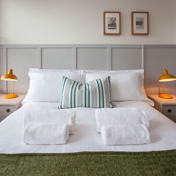 interior design holiday rental in Bath, Airbnb makeover in Bath